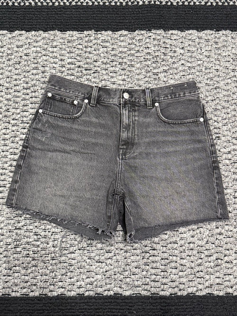 Madewell Denim Shorts Women’s 29 Relaxed Mid Length Cutoff Raw Hem Casual